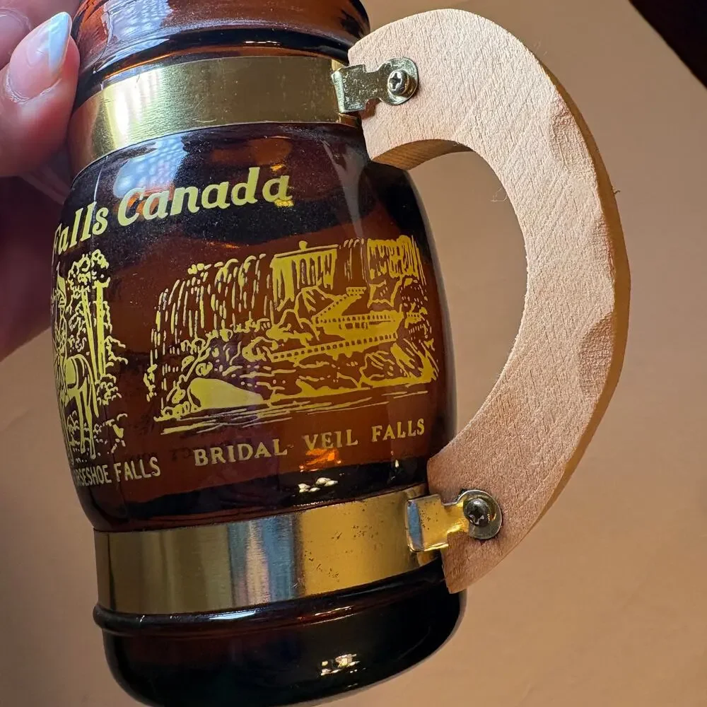 Vintage Niagara Falls Canada Souvenir Brown Glass Barrel Mug Wood Handle